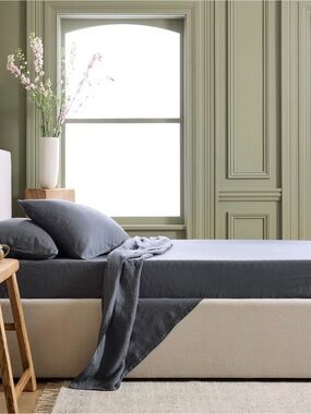 Nightfall European Linen Split King Sheet Set - Retail $214